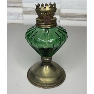 Vintage Oil Lamp Green Emerald Colour Great Condition
